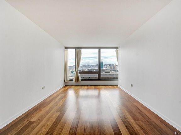 4th image of 1 Hawthorne St Unit 19D