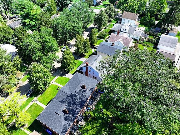 3rd image of 181 Roys Ave