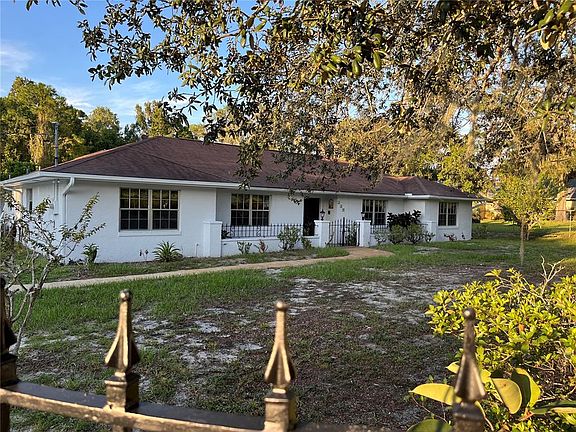 3rd image of 230 BAY MEADOW ROAD