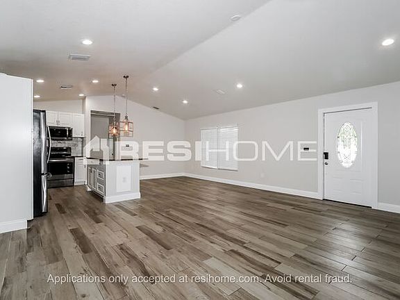 5th image of 1007 5th Ave N