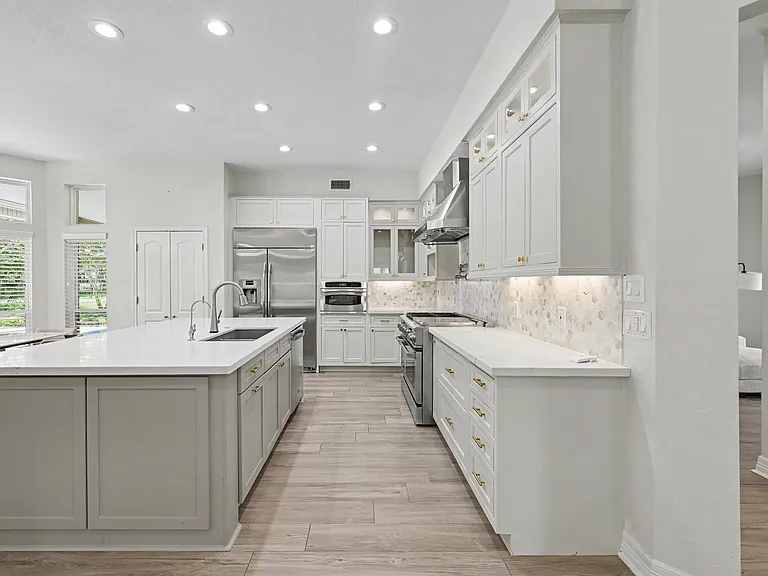 60 La Jolla Cir — Photo 16