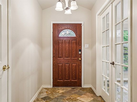 4th image of 2121 Fairfax Rd