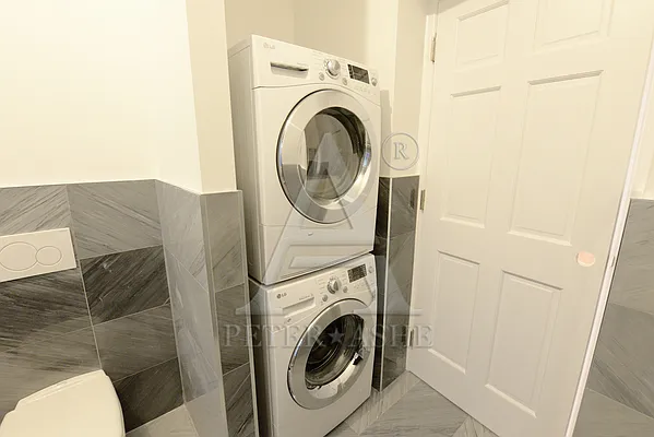 Rented by Peter Ashe | media 32