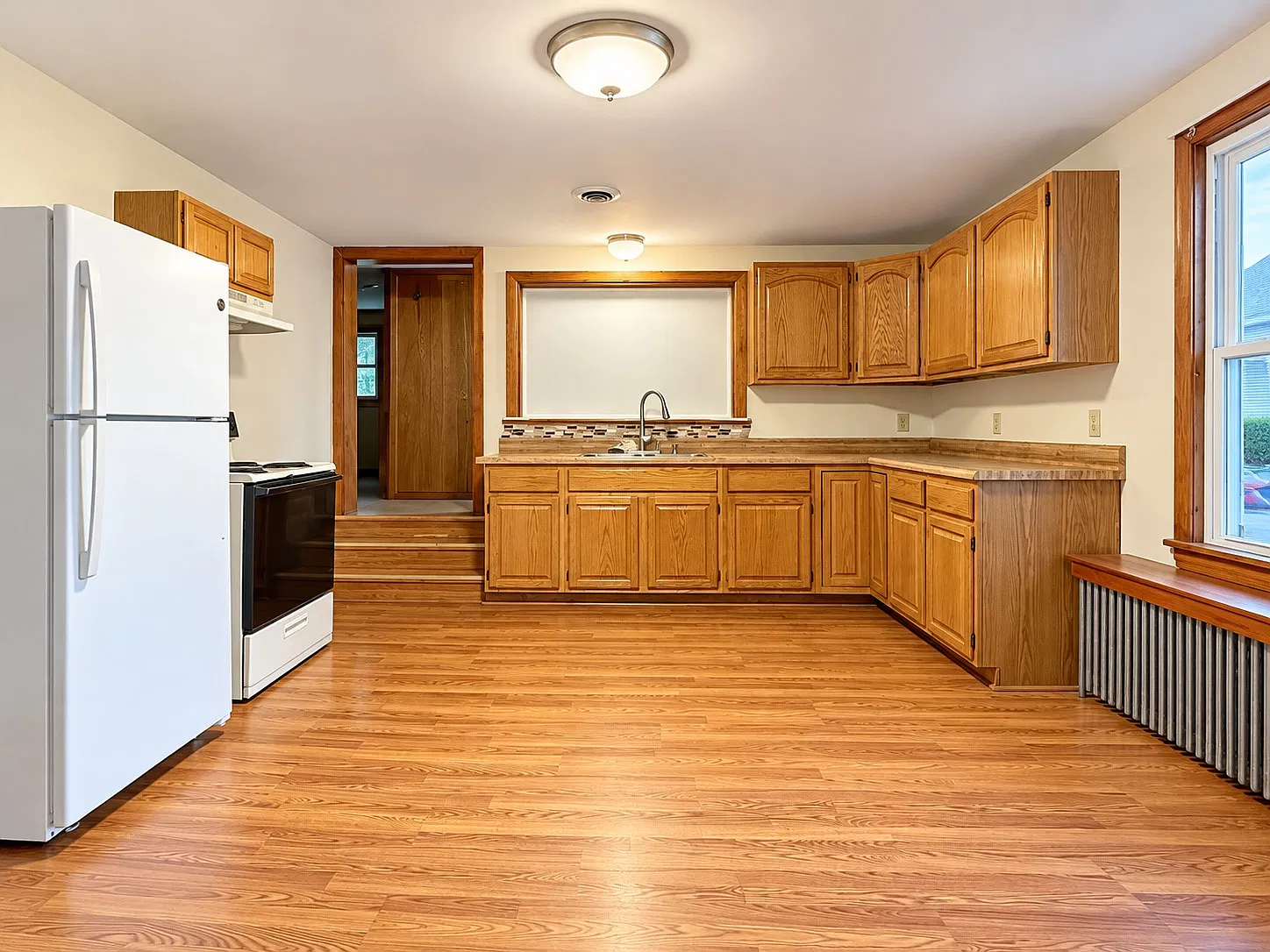 3 bed, 1500 sqft, $2,300 — Photo 4