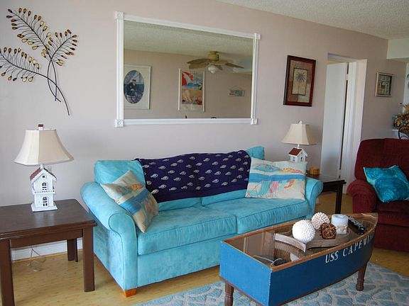 5th image of 7400 Ridgewood Ave #107