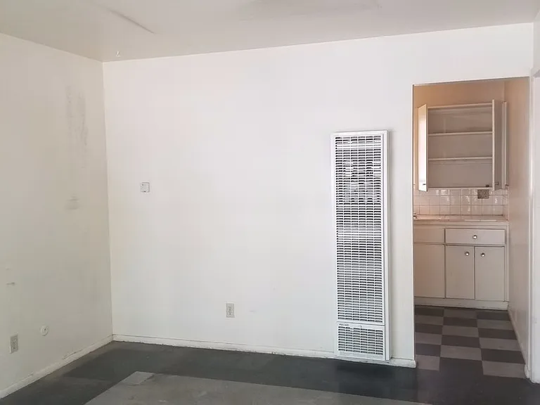 2121 Gold Ave SE — Photo 1