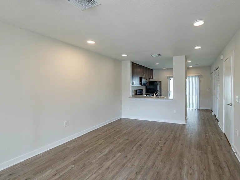 380 NE 4th Ave #17-103 — Photo 16