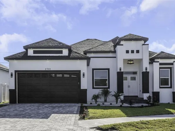 1711 E Lagoon Cir, Clearwater, FL 33765