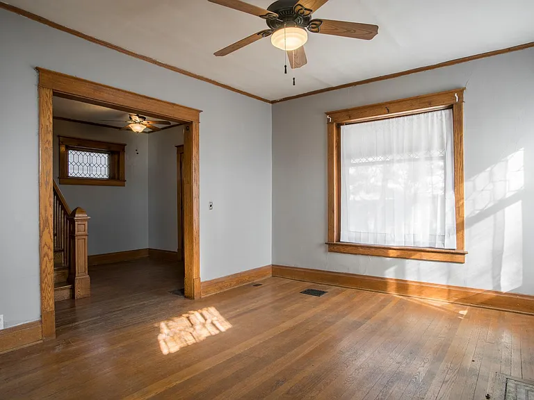 4228 Greenwood Pl — Photo 6