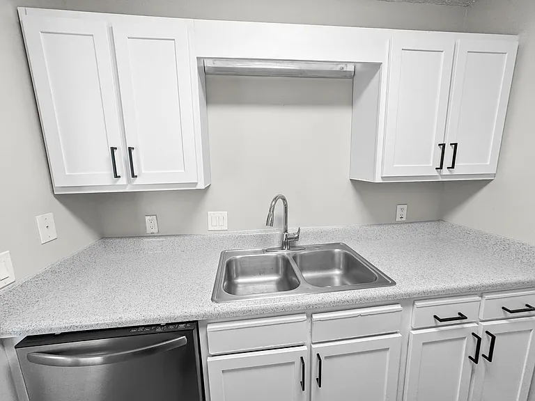 Summers Run Apartments — Photo 7