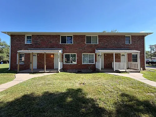 5447 Benton St Photo 1