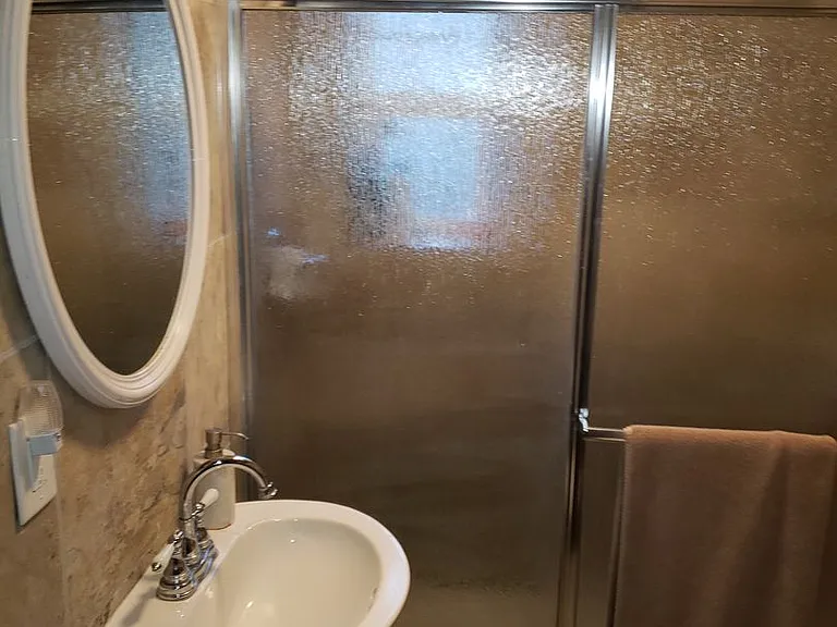 Newly Renovated Temple Apartment — Photo 6