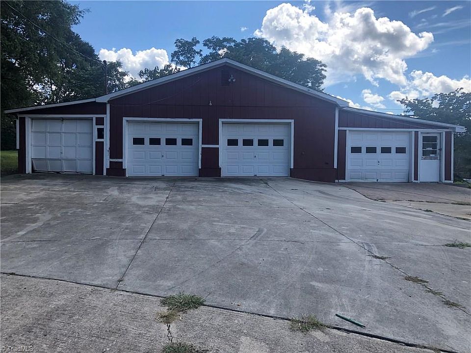 2nd image of 3510 Old Greensboro Rd