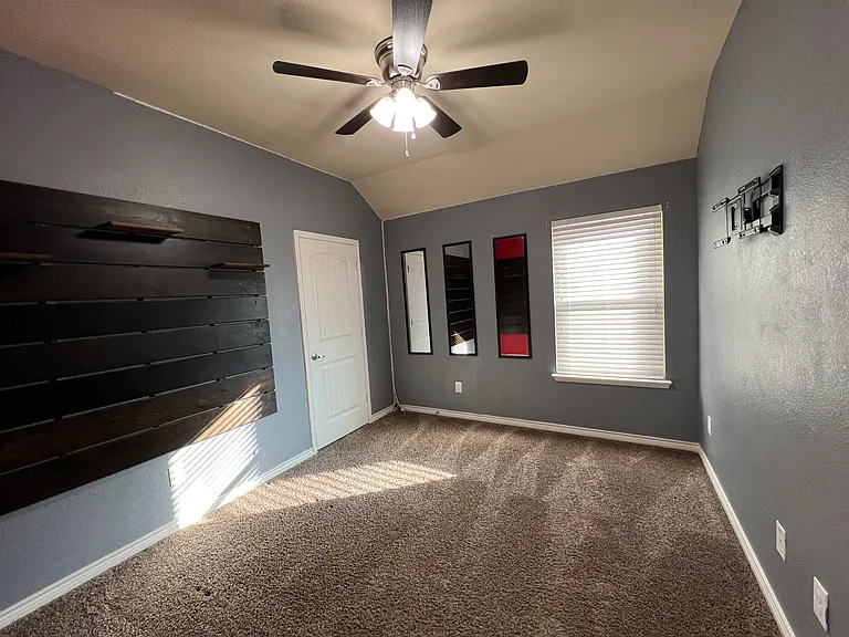 569 W Kara Dr — Photo 5