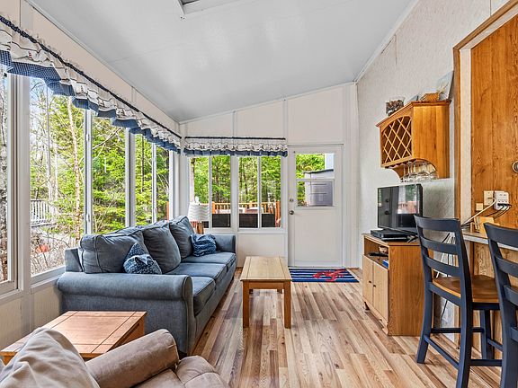 5th image of 1019 Club Sebago Way