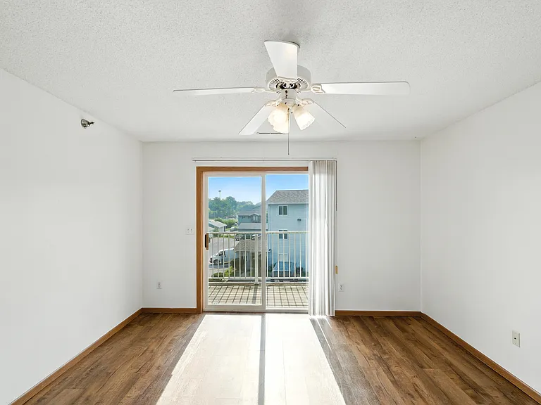 600 Squaw Creek Dr #225 — Photo 11