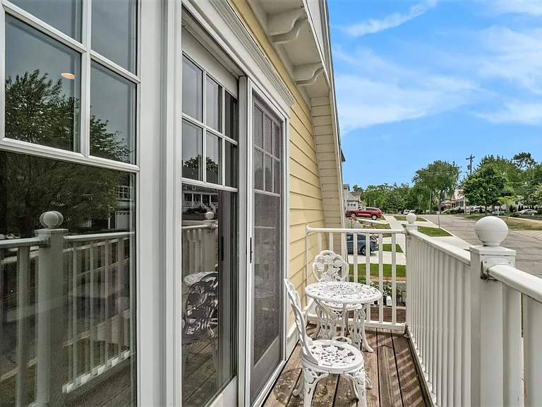 27 Howard Ave — Photo 37