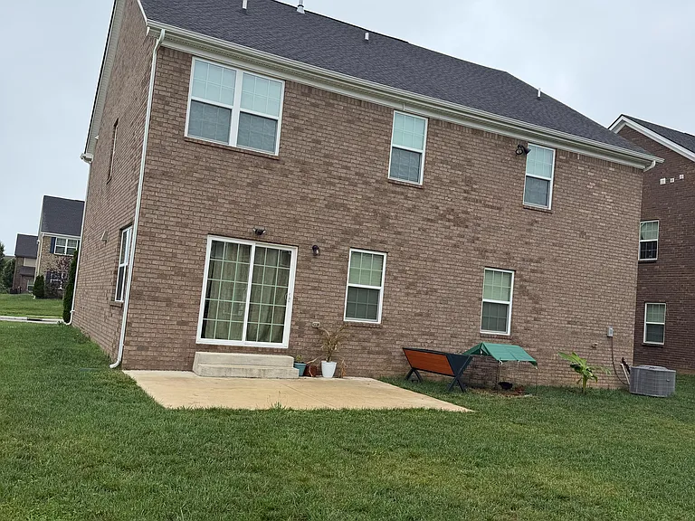300 Finnegan Ct — Photo 39