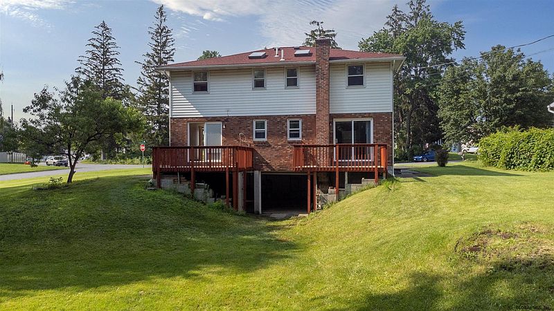 5th image of 28+30 CASTLE Court