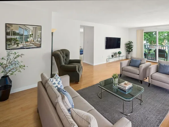 220 Bedford St #E-6, Bridgewater, MA 02324