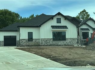 2314 Fishing Ln, Kearney, MO 64060