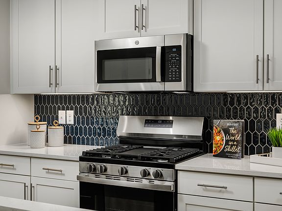 Sewickley w Finished Basement