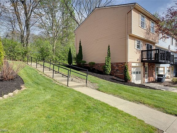3rd image of 91 Quaker Ridge Dr
