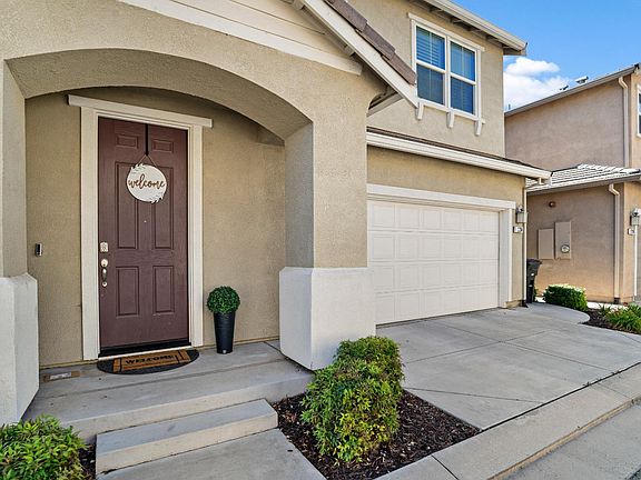 5th image of 2204 Gallery Dr