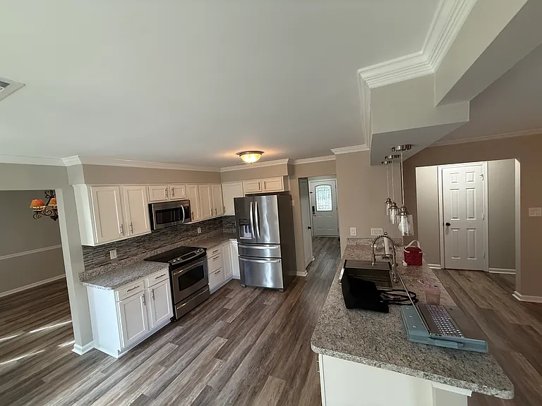 3176 Amador Dr — Photo 2