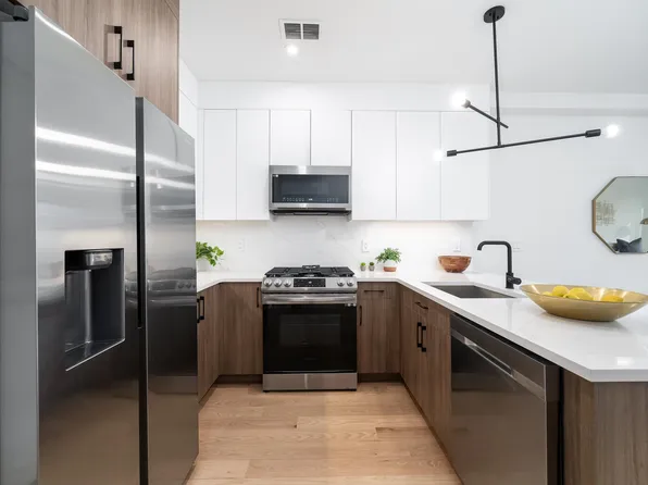 10 Brinkerhoff Street image 2 of 15