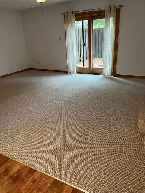 2 bed, 2.5 bath, 1292 sqft, $1,500 — Photo 3