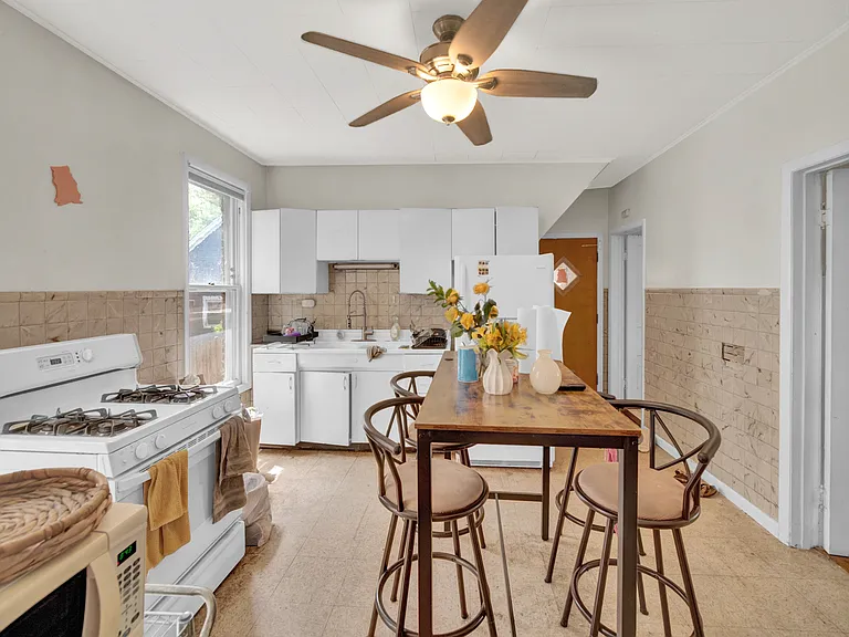 2018 Pratt Ct — Photo 9