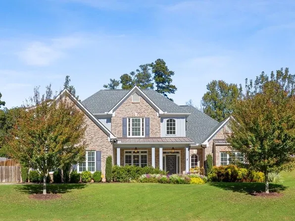 4742 W Lakeshore Dr, Acworth, GA 30101