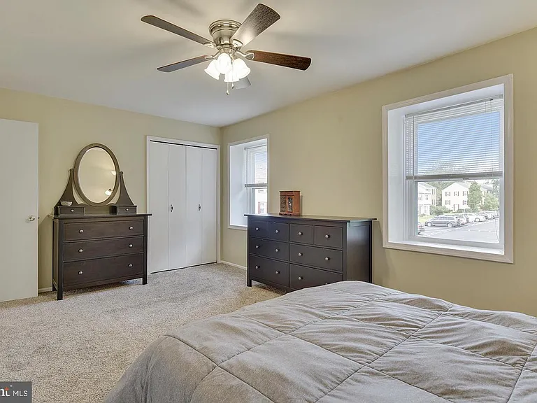 9438 Abingdon Ct — Photo 13