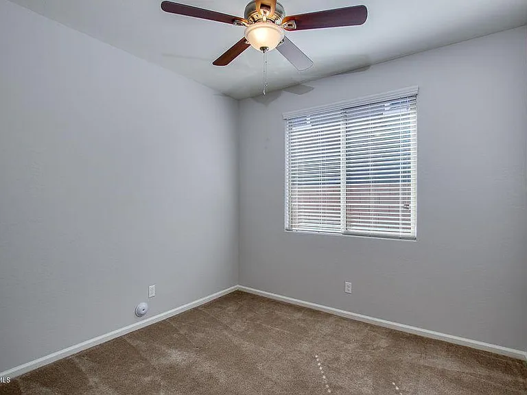 S Twinleaf Dr — Photo 11