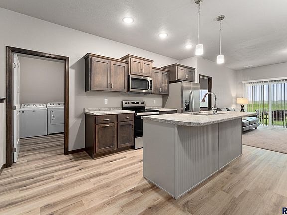 4th image of 5601 E Brennan Dr