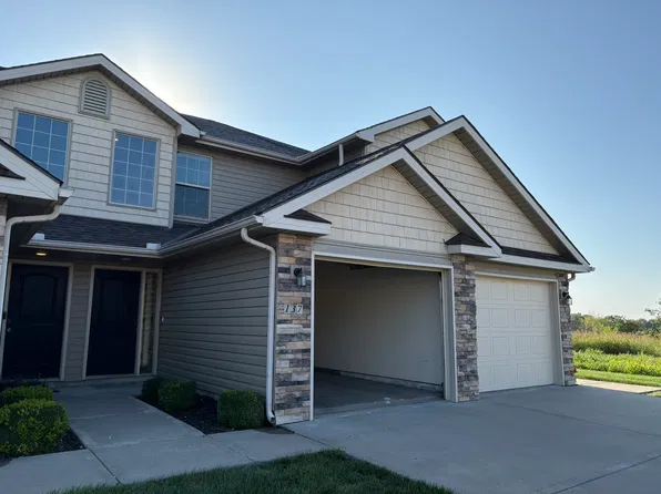 137 Barberry Ln, Raymore, MO 64083
