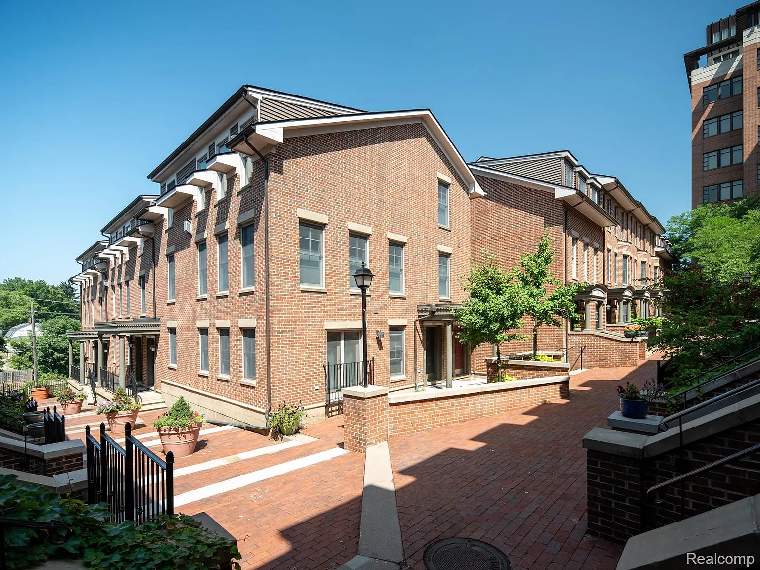 164 Ashley Mews Dr #47 photo 1