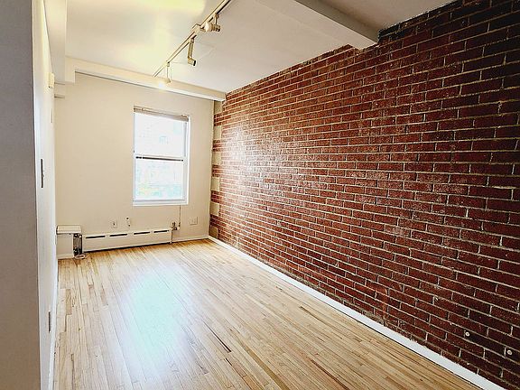 5th image of 372 W 46th St #5F