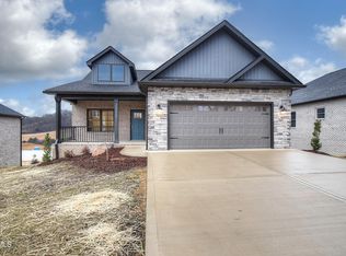 2398 Haystack Cir, Piney Flats, TN 37686