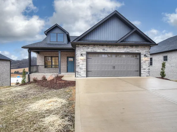 2398 Haystack Cir, Piney Flats, TN 37686