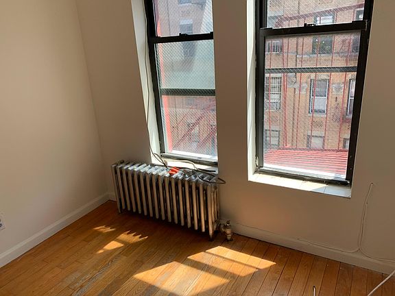 2nd image of 68 Bayard St #20