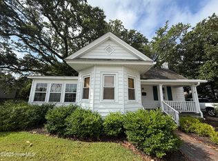 2809 Arendell St, Morehead City, NC 28557