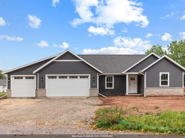 1005 Lotus Trl, Menasha, WI 54952