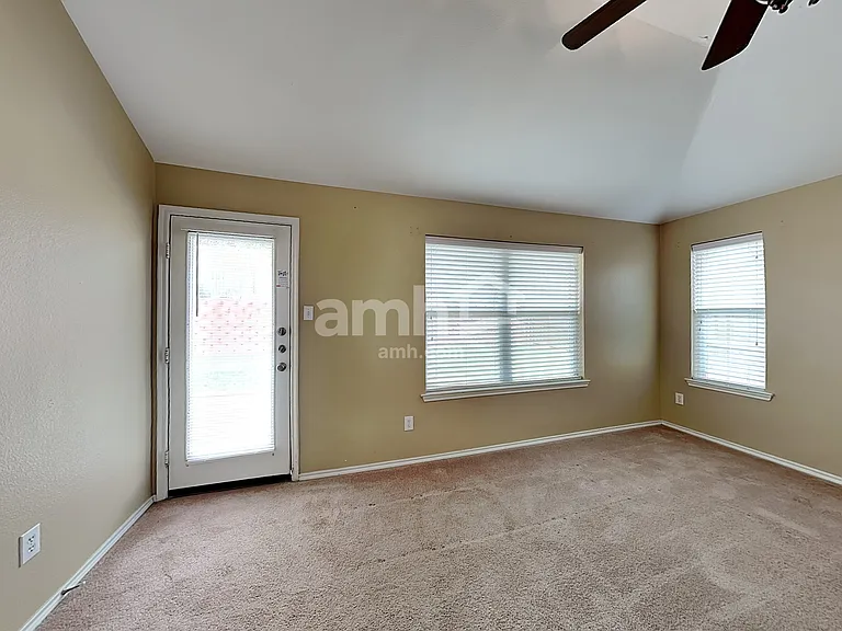 2729 Lone Ranger Trl — Photo 7