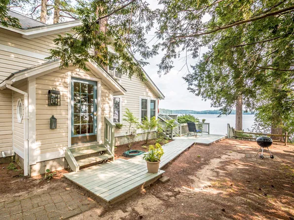 105 North Shore Drive, Wakefield, NH 03830
