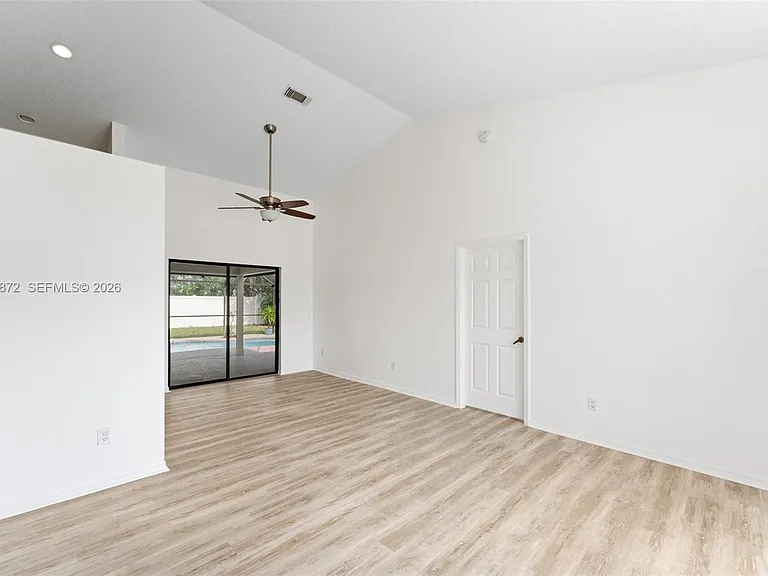 3561 SW Carmody St — Photo 6