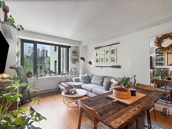 5th image of 305 W 16th St APT 4C