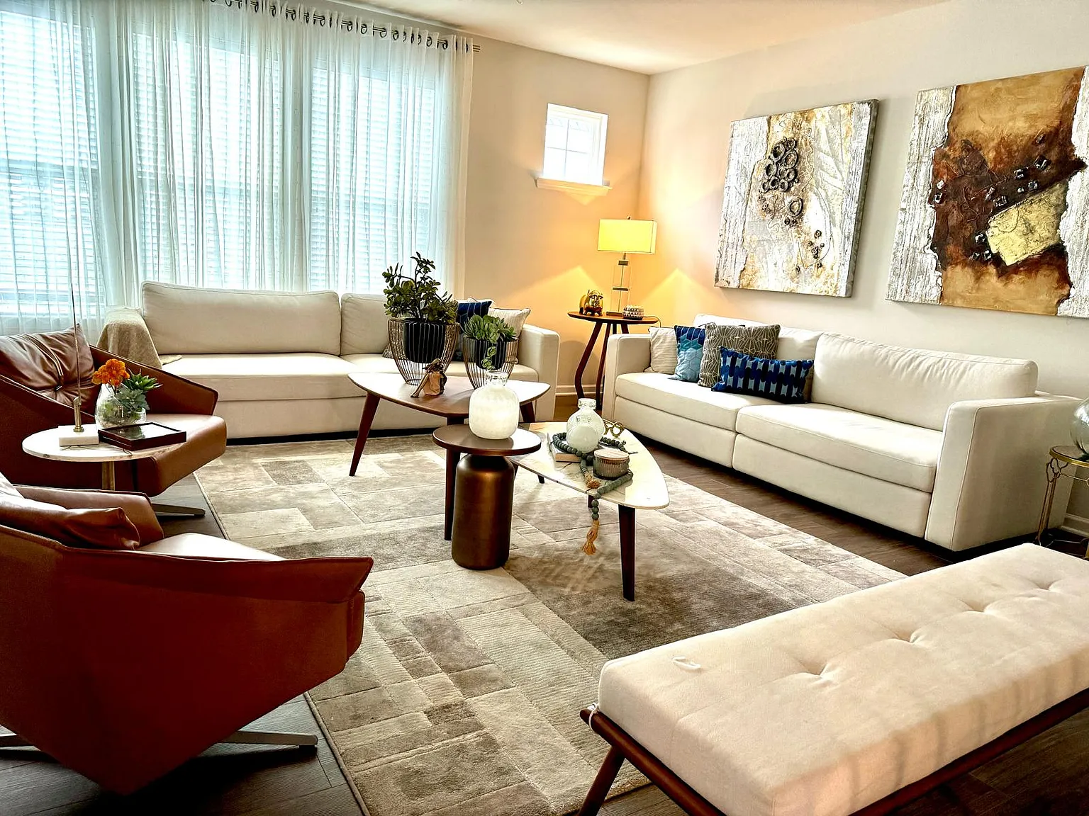 4 bed, 3.5 bath, 2450 sqft, $3,200 — Photo 2