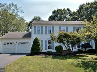 6203 Maple Run Ct, Clifton, VA 20124